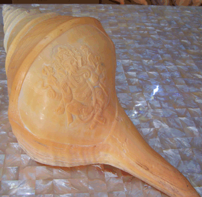 Big Srinq Aruanus Carving Art God