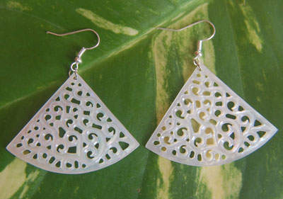 Engraved Shell Earring
