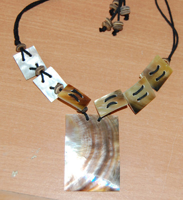 black mop shell necklace local