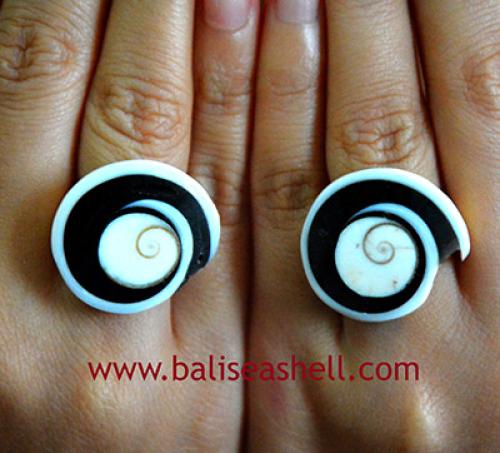Green Turbo Shell Carving Bird Design