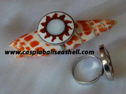 Pinctada Margaritifera Shell Polish with Silver