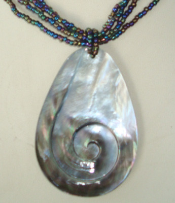 carving shell necklace