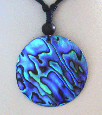Turbo Small Necklace Carved